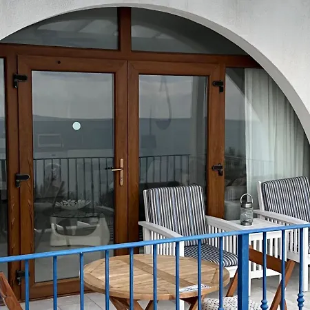 Front * Pissouri