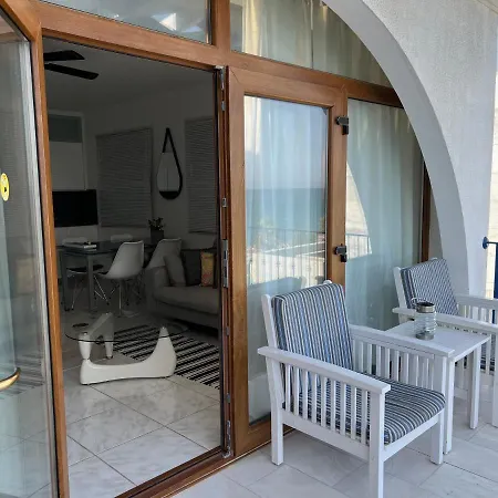 Front Pissouri