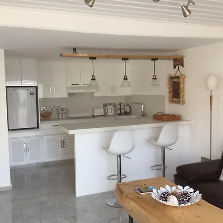 Front Pissouri