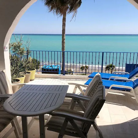 Front Apartment *